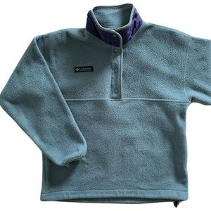 Green Columbia sweater